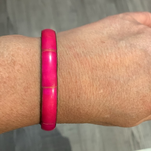 Bright pink bangle - Picture 2 of 6